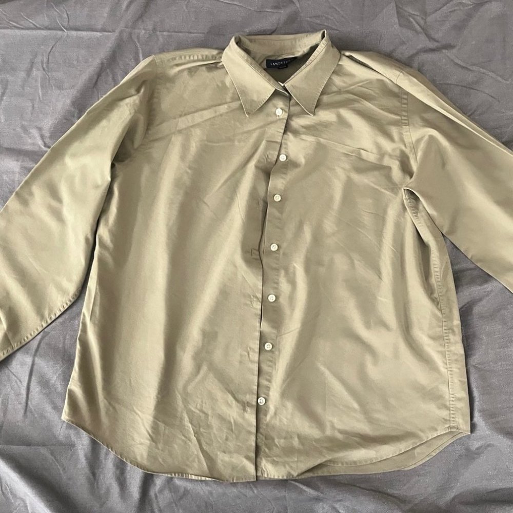 Land’s End Light Green Women’s Button Down Blouse for Spring and Summer - Large